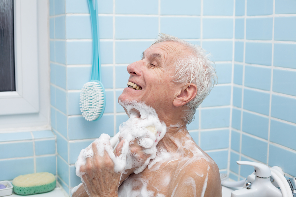 Best Elderly Bathing Aids for Safety and Comfort